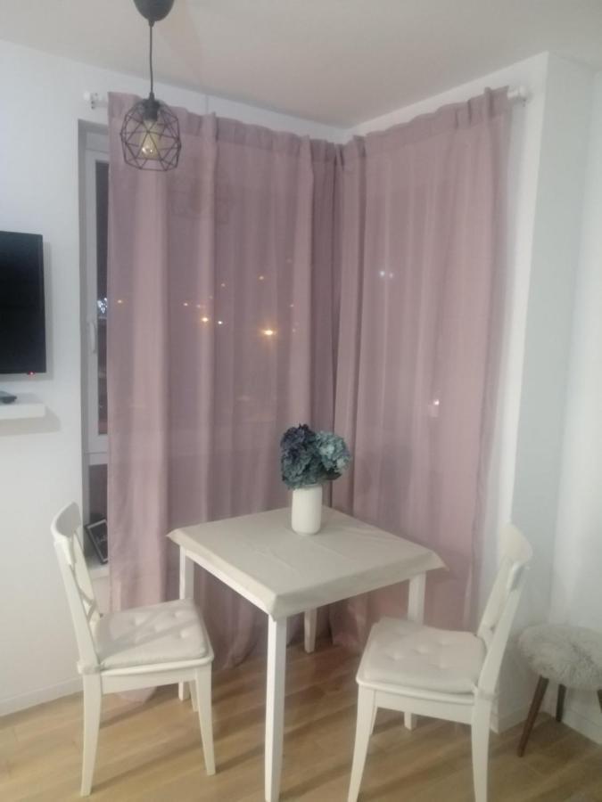 Apartman Viktoria Lägenhet Tuzla Exteriör bild