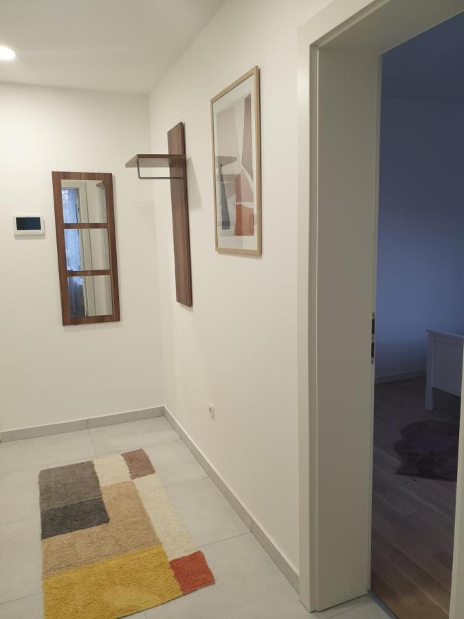 Apartman Viktoria Tuzla Exteriör bild