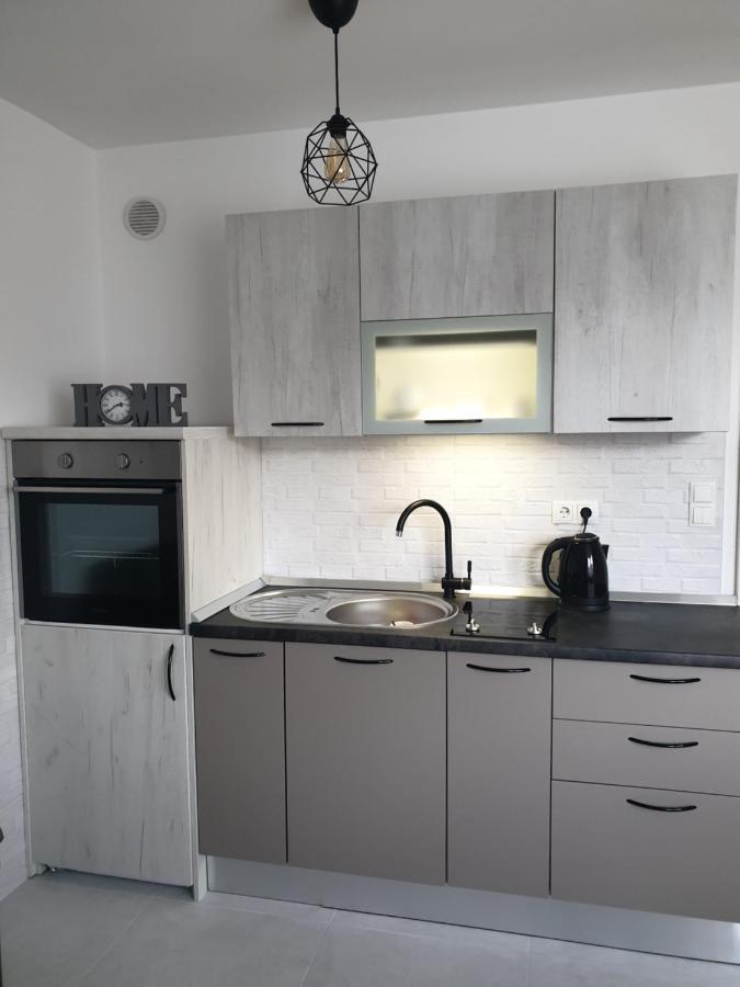 Apartman Viktoria Tuzla Exteriör bild