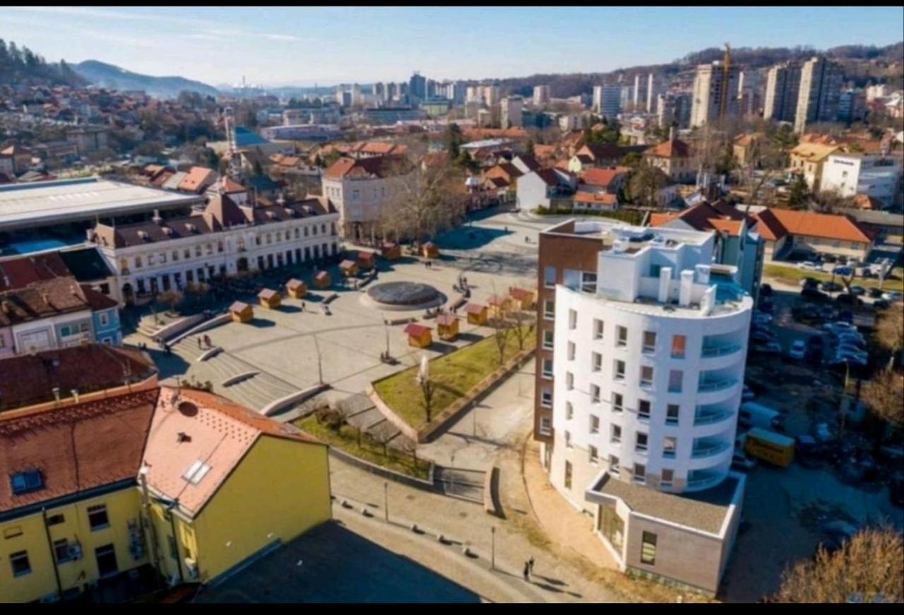 Apartman Viktoria Tuzla Exteriör bild